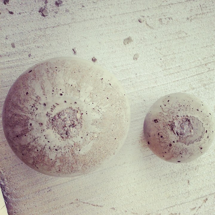 DIY Industrial Home Decor // Concrete Ball