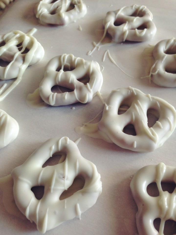 Peppermint White Chocolate Pretzels