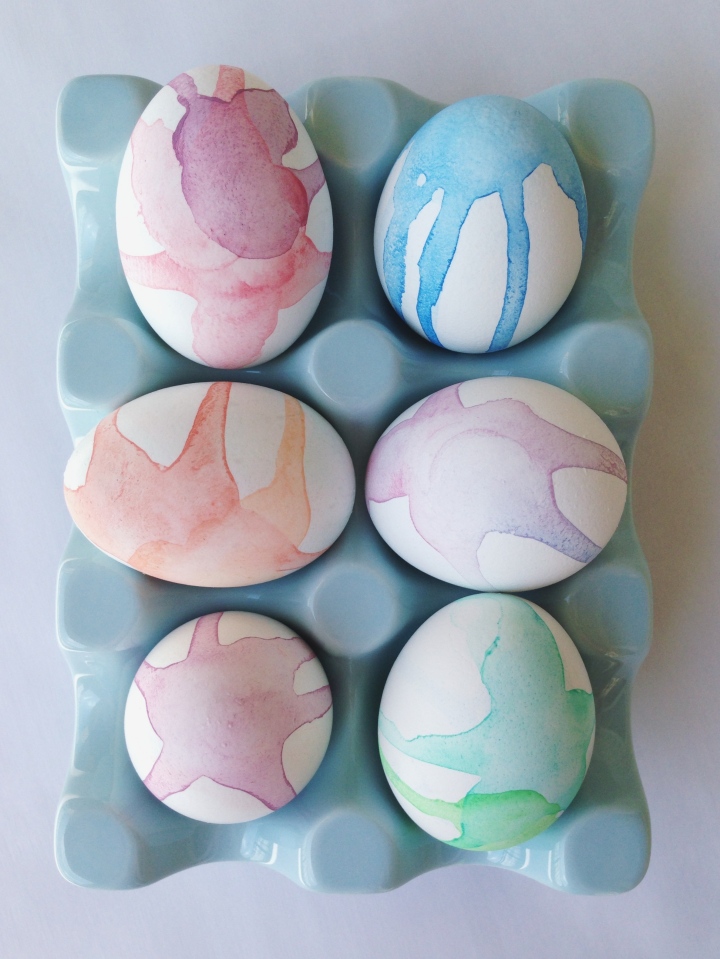 DIY Watercolor Easter Eggs 