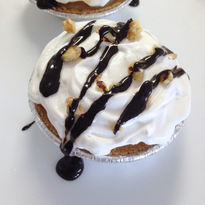 No-Bake Mini Banana Split Desserts