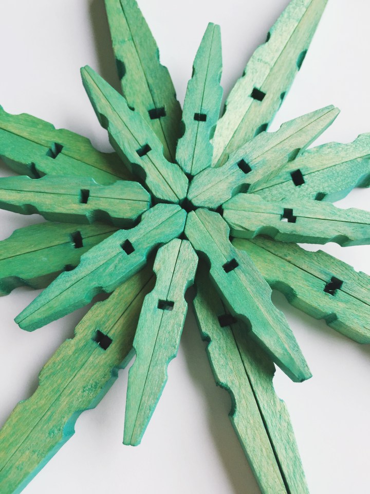 DIY Dyed Clothespin Snowflake Christmas Ornaments