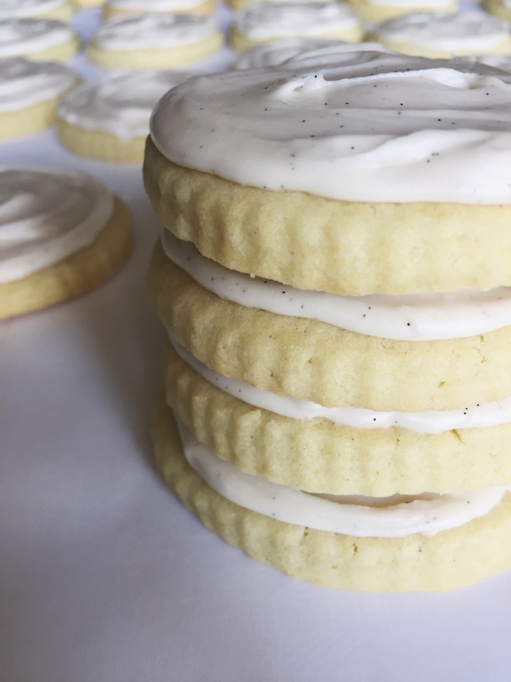 Vanilla Bean Iced Sugar Cookies